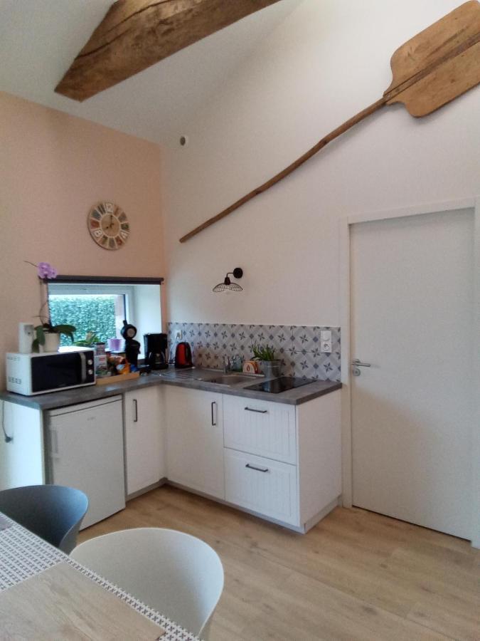 Gite La Petite Maison Montournais Exteriör bild
