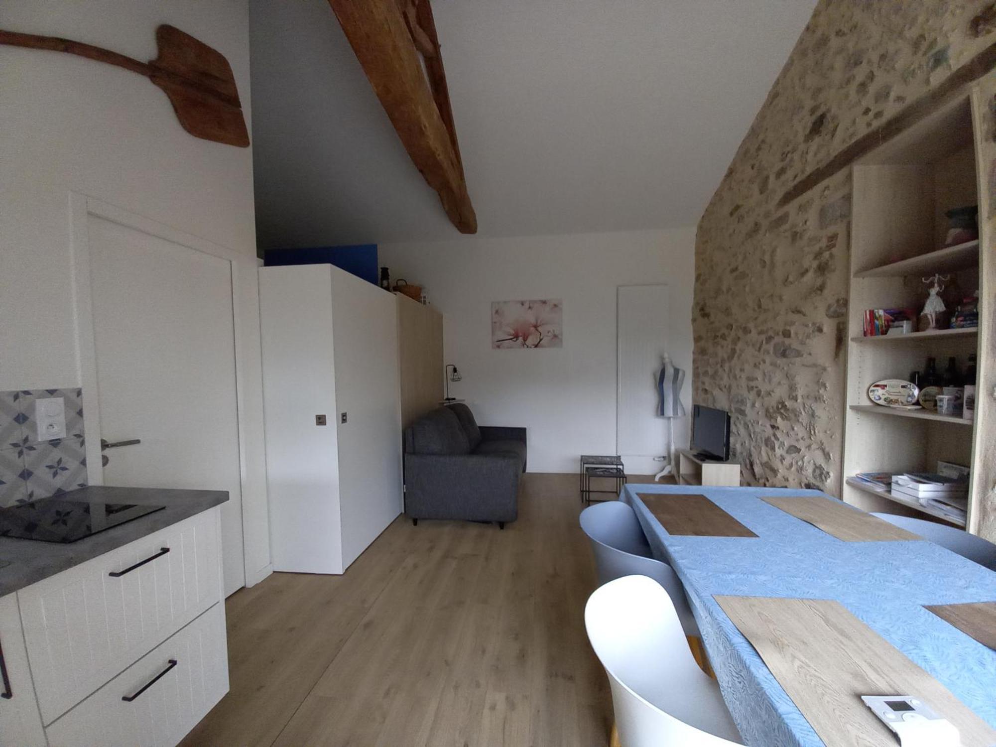 Gite La Petite Maison Montournais Exteriör bild